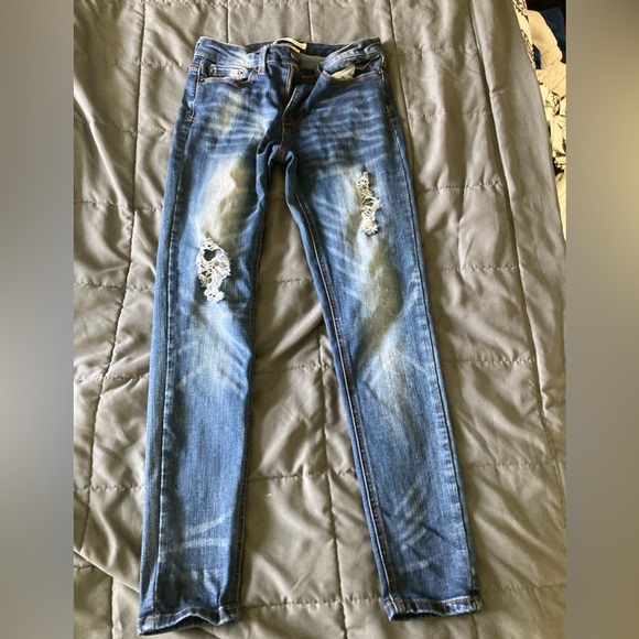 Mudd Skinny Distressed Denim Jeans - Picture 2 of 6